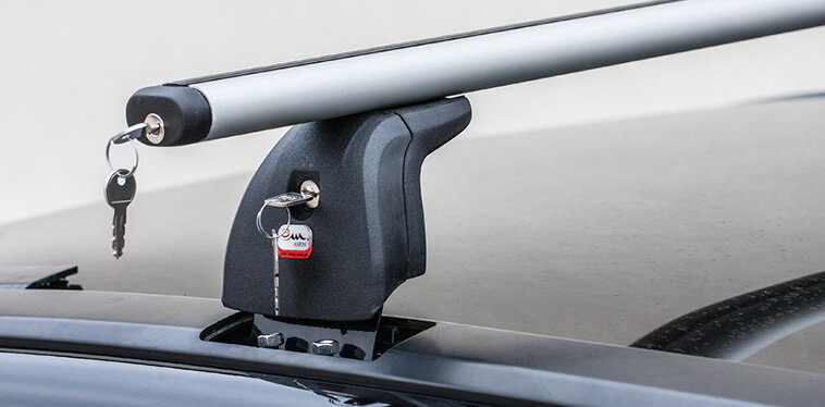 Штатные точки крепления поперечин на крыше автомобиля