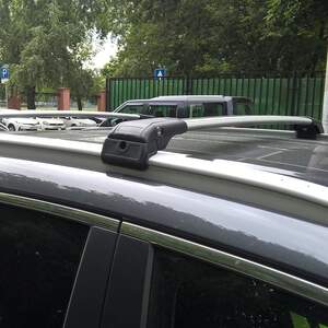 Багажные поперечины WingCarrier V2 на интегриров.рейлинги HYUNDAI i30 CW Kombi 5дв 2012-2016 с замком, серебристые