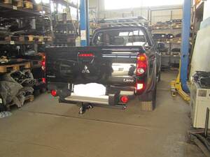 Фаркоп Mitsubishi L200 Long 2013-2015 съемное крепление шара под американский квадрат