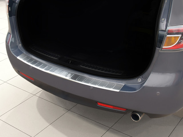 Накладка на бампер Mazda 3 5дв. 2013- 