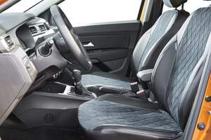 Комплект чехлов из алькантары на Mazda3 (2004-2013)sd / hb